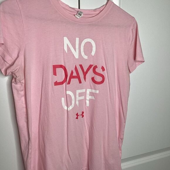 Ladies Under Armour No Days Off" workout tee shirt Pink Medium - Picture 2 of 4
